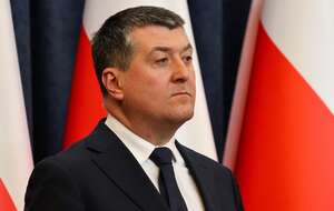 Na zdjęciu doradca społeczny prezydenta Karola Nawrockiego Leszek Skiba na konferencji prasowej w Pałacu Prezydenckim po spotkaniu ws. projektu "Polski SAFE 0%" / autor: PAP/Albert Zawada