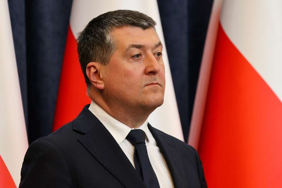 Na zdjęciu doradca społeczny prezydenta Karola Nawrockiego Leszek Skiba na konferencji prasowej w Pałacu Prezydenckim po spotkaniu ws. projektu "Polski SAFE 0%" / autor: PAP/Albert Zawada