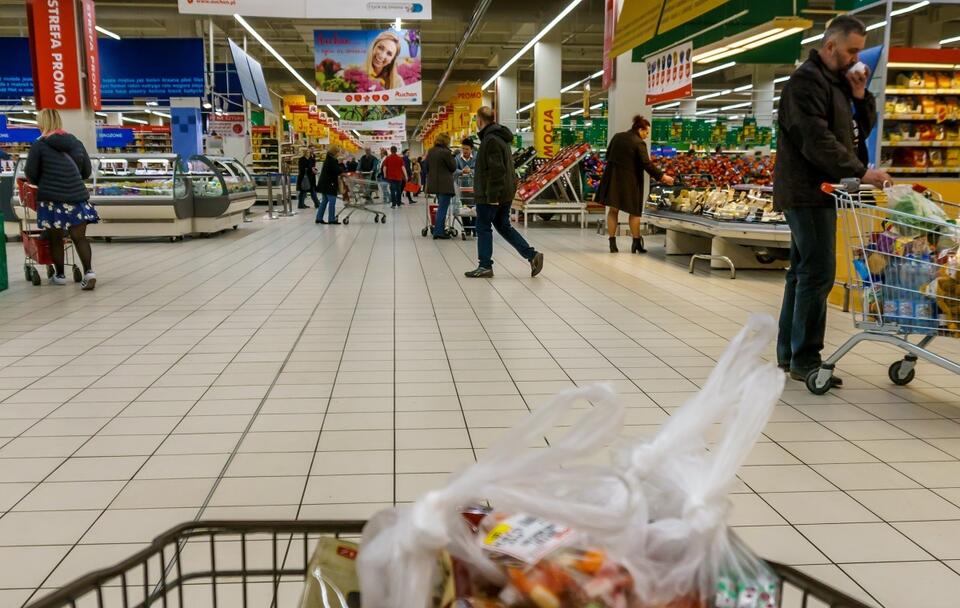 W supermarketach we Francji brakuje produktów żywnościowych