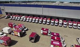 Na kłopoty... butelkomaty mobilne: kurierzy z e-sklepów