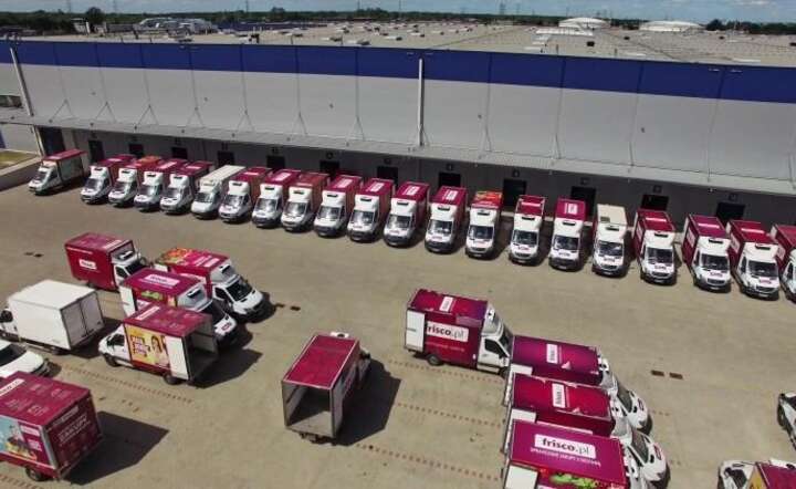 Na kłopoty... butelkomaty mobilne: kurierzy z e-sklepów