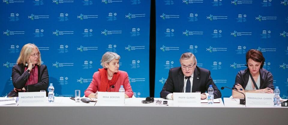 Mecchtild Rossler, Irina Bokova, Piotr Gliński, Magdalena Gawin / autor: PAP/Stanisław Rozpędzik