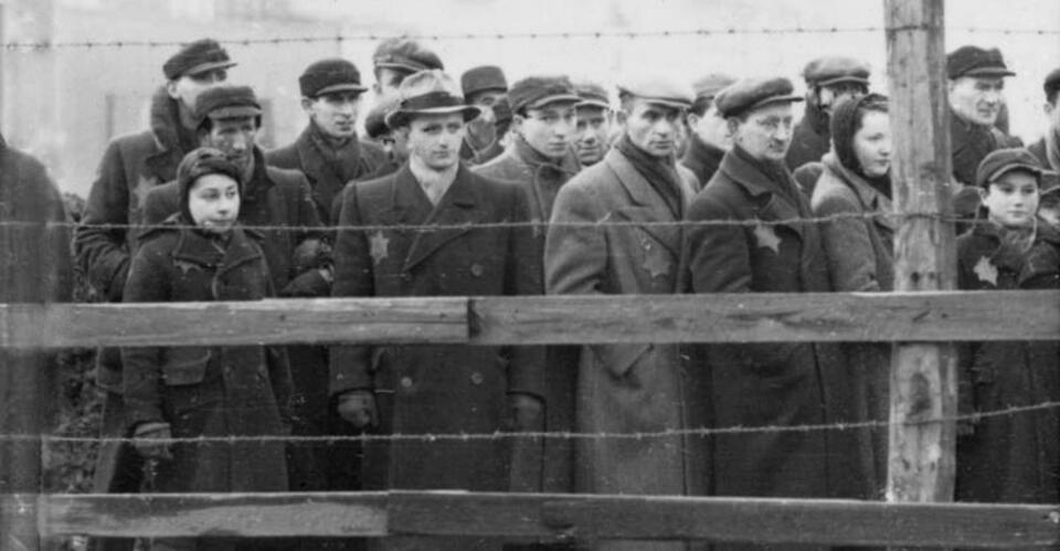 Żydzi za drutami getta, 1941 r. / autor: Bundesarchiv/commons.wikimedia.org