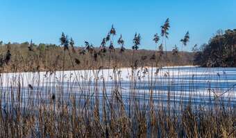 Ale zima! Zamarzło najgłębsze jezioro w Polsce
