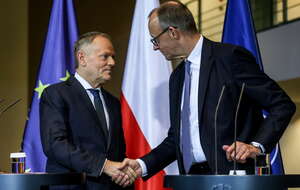 Donald Tusk i Friedrich Merz w Berlinie. Skandaliczna deklaracja  / autor: PAP