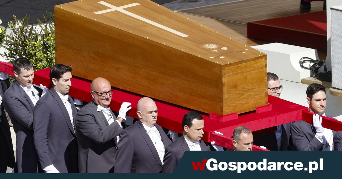 Pogrzeb papieża. Tysiące ludzi na placu Św. Piotra