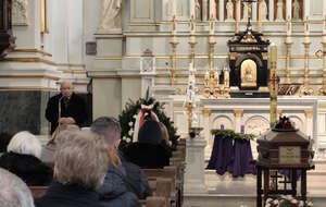 Jarosław Kaczyński na pogrzebie śp. Piotra Wierzbickiego / autor: wPolityce.pl