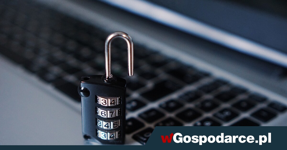 Atak hakerów: przejęli dane klientów biura podróży!