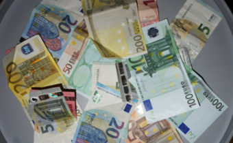 Złoty umocnił się względem głównych walut. Jak bardzo?