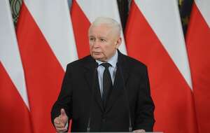 Prezes PiS Jarosław Kaczyński na konferencji prasowej w Sejmie / autor: PAP/Leszek Szymański