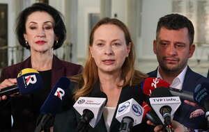 Katarzyna Pełczyńska-Nałęcz podczas konferencji prasowej w Sejmie w Warszawie / autor: PAP/Albert Zawada