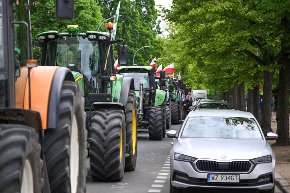 Protesty rolników w Szczecinie przeciwko polityce UE i umowie z krajami Mercosur / autor: PAP/Marcin Bielecki