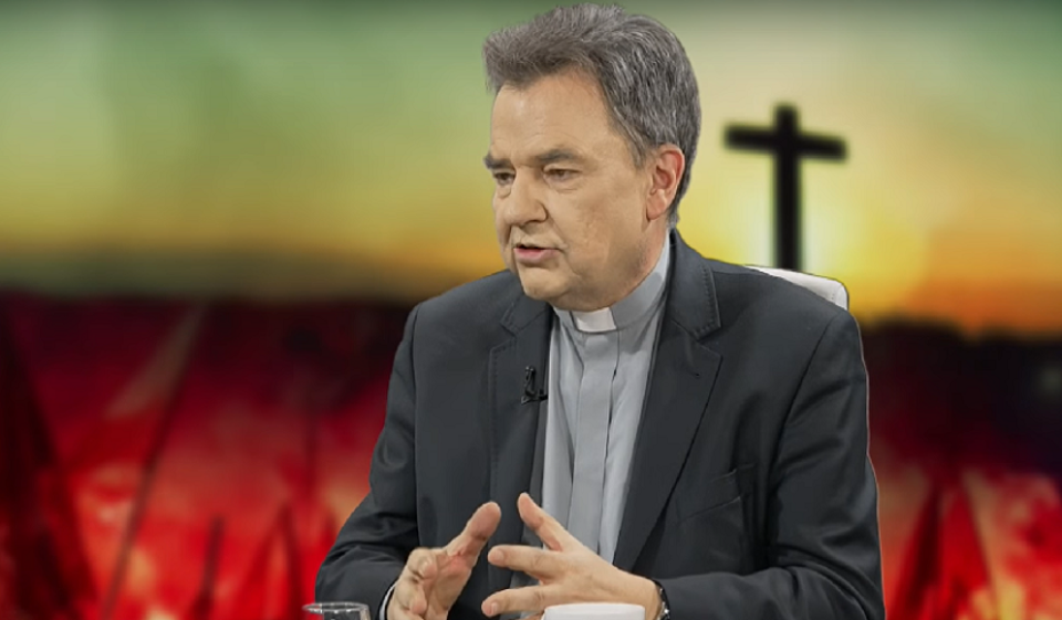 Ks. prof. Paweł Bortkiewicz / autor: Screen/wPolsce.pl