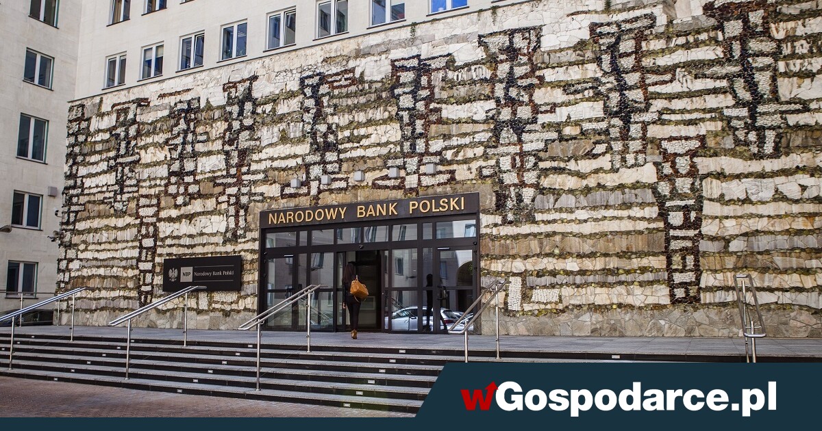 Od 1 października prezes NBP zarabia więcej