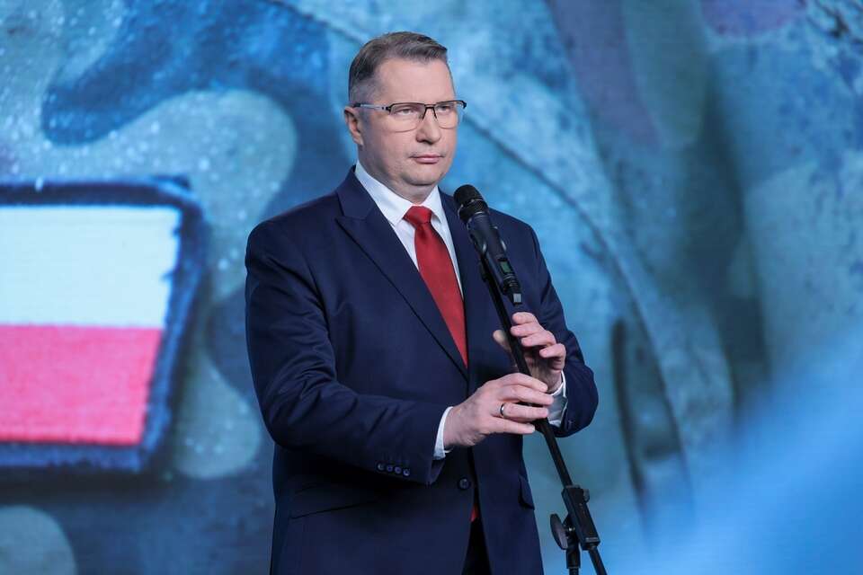 Wiceprezes PiS, kandydat ugrupowania na premiera prof. Przemysław Czarnek podczas konferencji prasowej w siedzibie PiS przy ulicy Nowogrodzkiej w Warszawie / autor: PAP/Rafał Guz