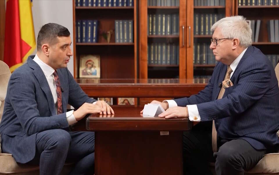 Na zdjęciu George Simion oraz Ryszard Czarnecki na antenie Telewizji wPolsce24 / autor: Telewizja wPolsce24