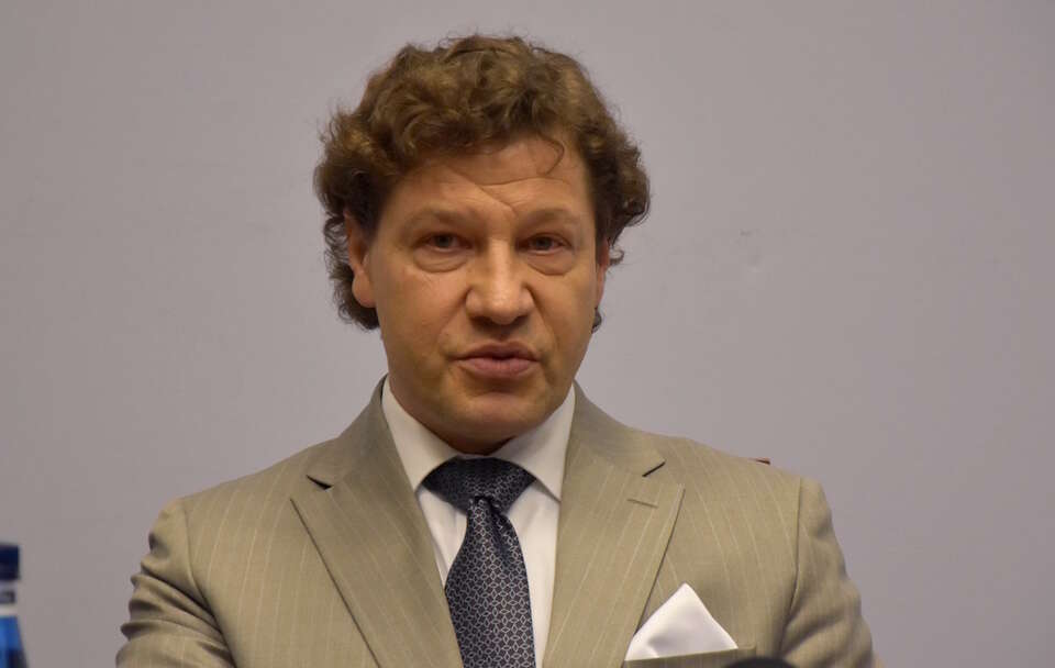 Sędzia Piotr Schab miażdży bezprawny pomysł prawyborów do KRS w sądach, który przewiduje bezwarunkową zgodę Sejmu. / autor: Fratria