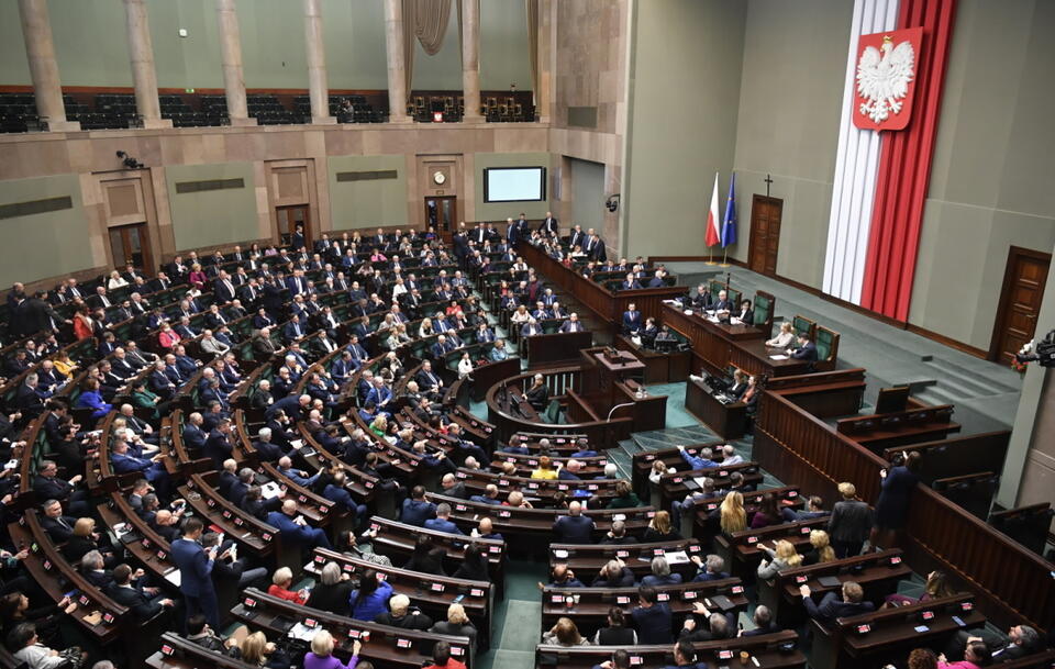 Sejm odrzucił wszystkie poprawki Senatu do budżetu!