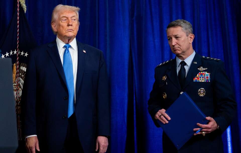 Donald Trump / autor: PAP/EPA/NICOLE COMBEAU/POOL