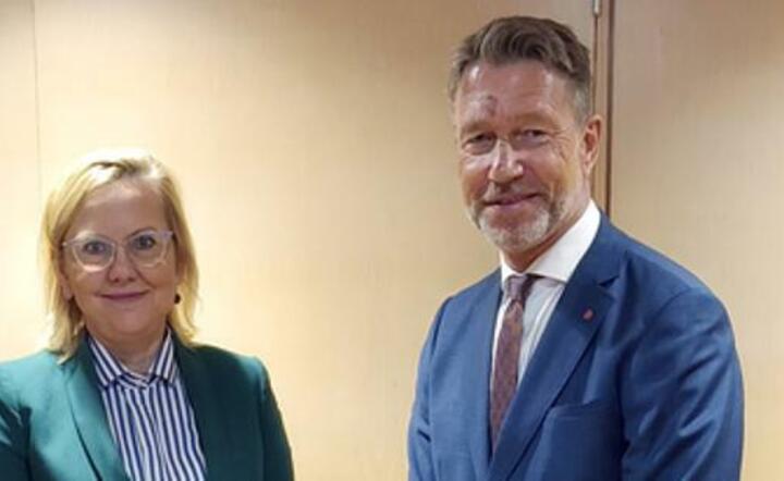 minister klimatu i środowiska Anna Moskwa podczas spotkania z ministrem przemysłu naftowego i energii Norwegii Terje Aasland. / autor: GOV 