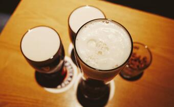 W. Brytania: Litry piwa marnują się przez zamknięcie pubów