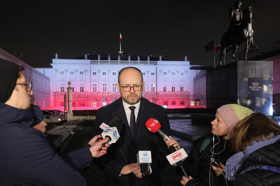 Sekretarz stanu w Kancelarii Prezydenta RP, szef Biura Polityki Międzynarodowej Marcin Przydacz podczas briefingu prasowego przed Pałacem Prezydenckim w Warszawie / autor: PAP/Paweł Supernak