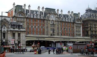 Kolejny zamach? Policja zamknęła dworzec Victoria Station w Londynie