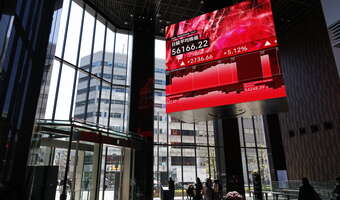 Zawieszenie broni na Bliskim Wschodzie. Ropa tanieje, giełdy w górę