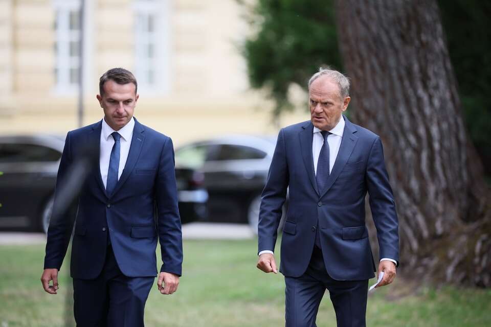 Tusk kontynuuje „rozsmarowywanie” skandalu