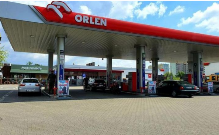 Orlen będzie miał stacje benzynowe w jeszcze jednym państwie / autor: Fratria