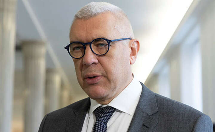 Giertych i przelane 900 tys. zł. "Śledztwo umorzono"