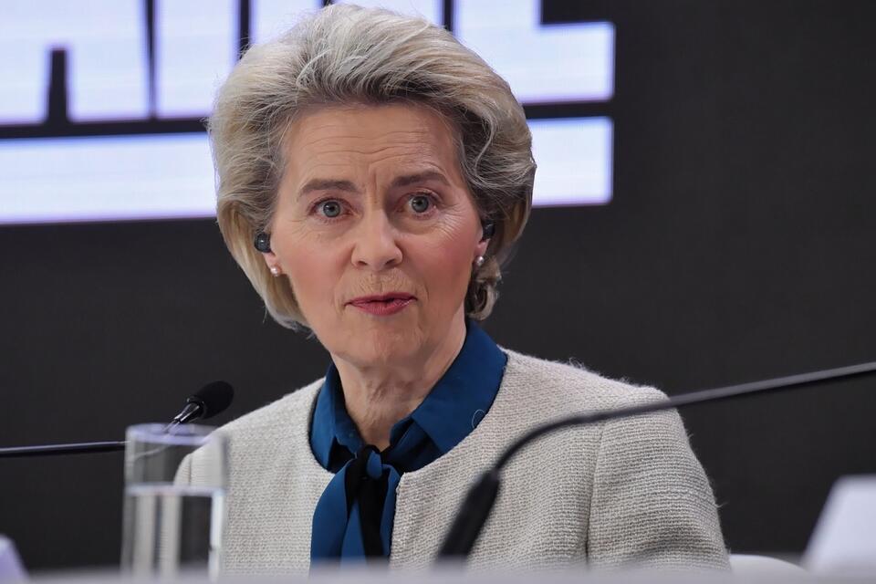 Szefowa Komisji Europejskiej Ursula von der Leyen podczas wydarzenia Stand up for Ukraine w Warszawie / autor: PAP/Piotr Nowak