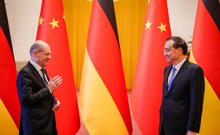kanclerz Niemiec Olaf Scholz i Li Keqiang, premier ChRL od 15 marca 2013 r. / autor: fotoserwis PAP