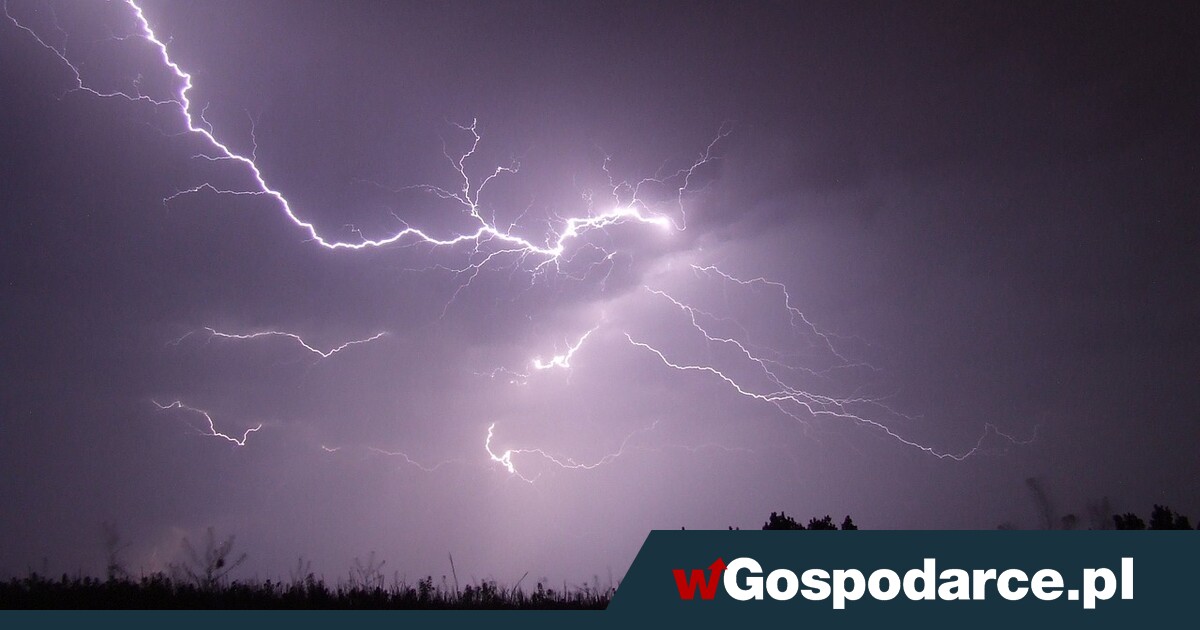 Burzliwe lato. Grzmoty i ulewy dziś w całym kraju