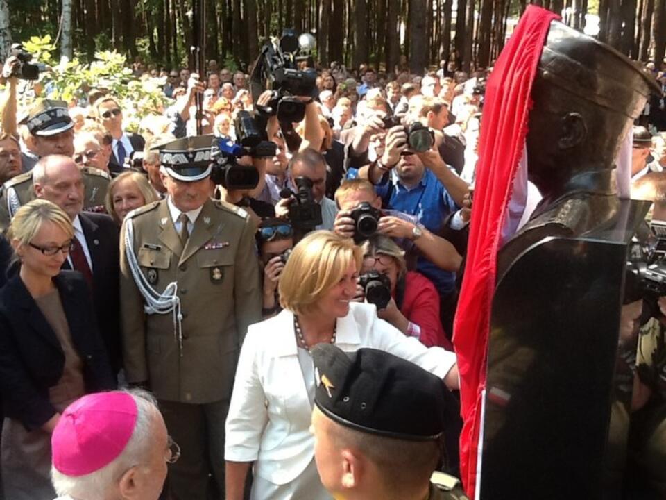 Fot. Odsłonięcie popiersia gen. Gągora w Ossowie / M. Czutko