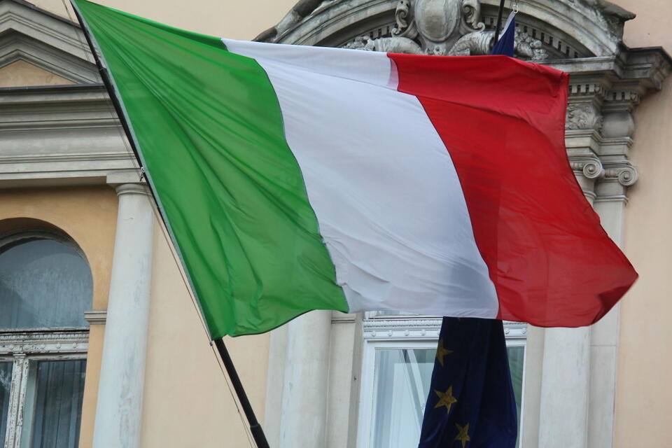 Flaga Włoch  / autor: fratria 