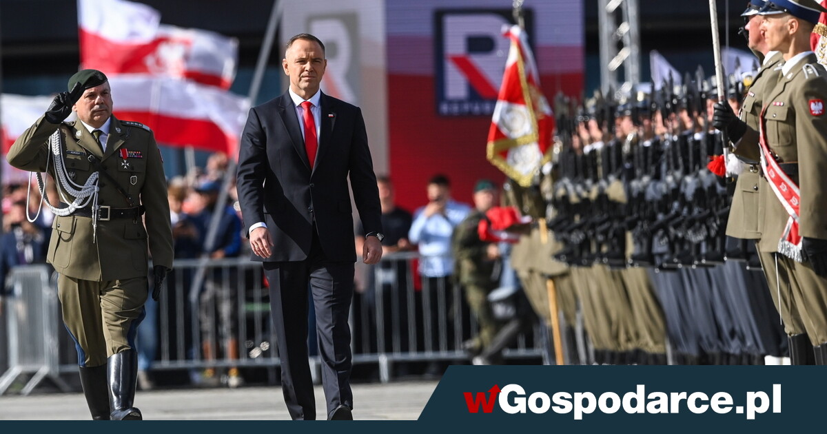 Prezydent: zbuduję 300-tysięczną armię polską!