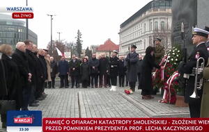 Politycy PiS uczcili pamięć ofiar katastrofy smoleńskiej / autor: screenshot TVP Info 