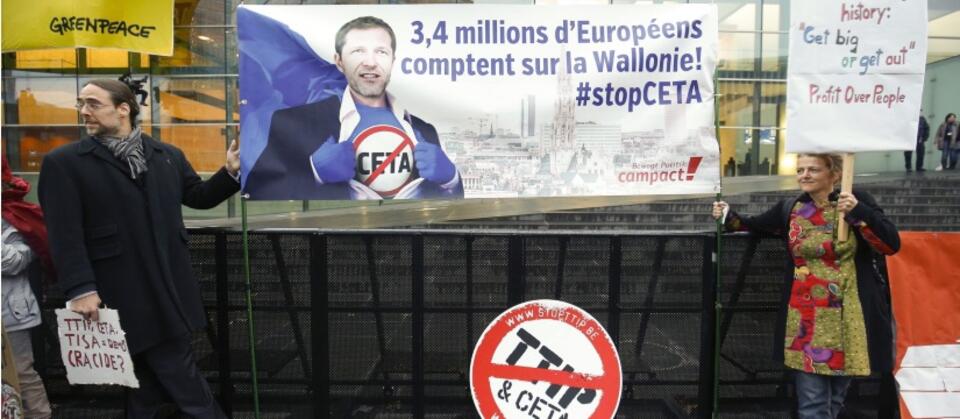 fot. PAP/EPA/JULIEN WARNAND