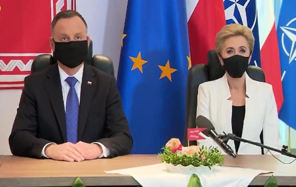 Prezydent Andrzej Duda z żoną Agatą Kornhauser-Dudą / autor: Screen Twitter