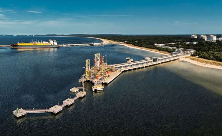 Gazowiec w terminalu LNG im. prezydenta Lecha Kaczyńskiego w Świnoujściu. ZDJĘCIE ILUSTRACYJNE / autor: materiały prasowe Gaz-System