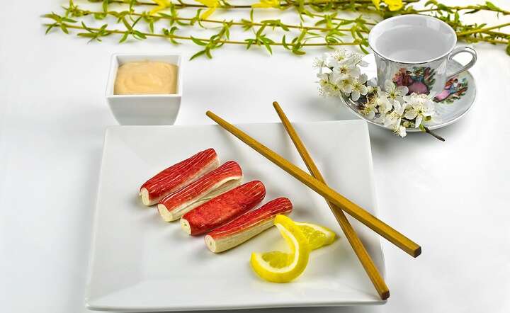 Nie można traktować paluszków surimi jako zamiennika ryb lub produktu o wysokiej wartości odżywczej / autor: Pixabay