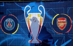 Dzisiaj o godzinie 18 Paris Saint-Germain powalczy o obronę trofeum, a Arsenal Londyn - o pierwszy w historii klubu triumf w finale piłkarskiej Ligi Mistrzów. / autor: PAP/EPA