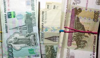 Rubel od dziś jest walutą śmietnikową: Drastyczny spadek kursu!
