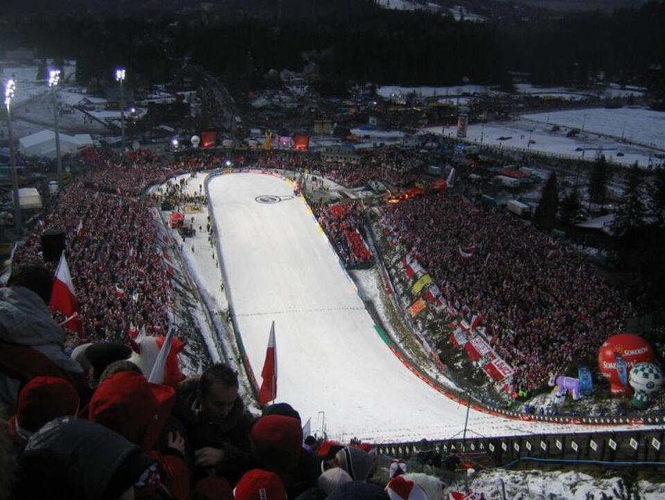 Wielka Krokiew w czasie zawodów Pucharu Świata w 2007 roku. Fot. Wikipedia / Mmichaal