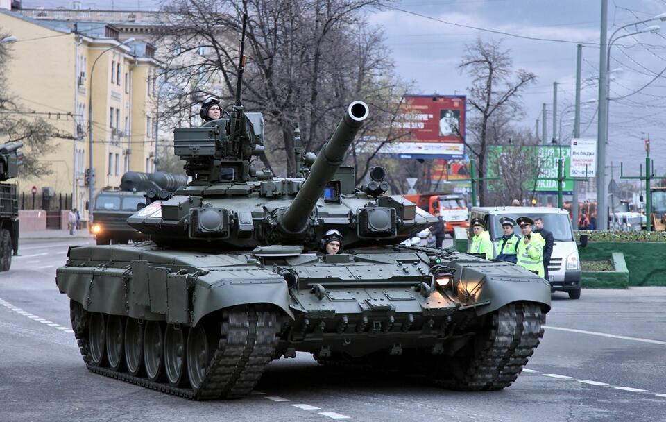 Czołg T-90 / autor: Wikimedia Commons/Виталий Кузьмин/CC BY-SA 4.0