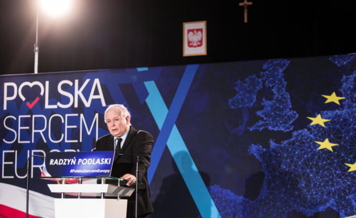 Prezes PiS Jarosław Kaczyński podczas spotkania z mieszkańcami w Radzyniu Podlaskim / autor: PAP/Wojtek Jargiło