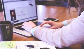 Jak zrobić szablon CV, który pomoże Ci się wyróżnić?