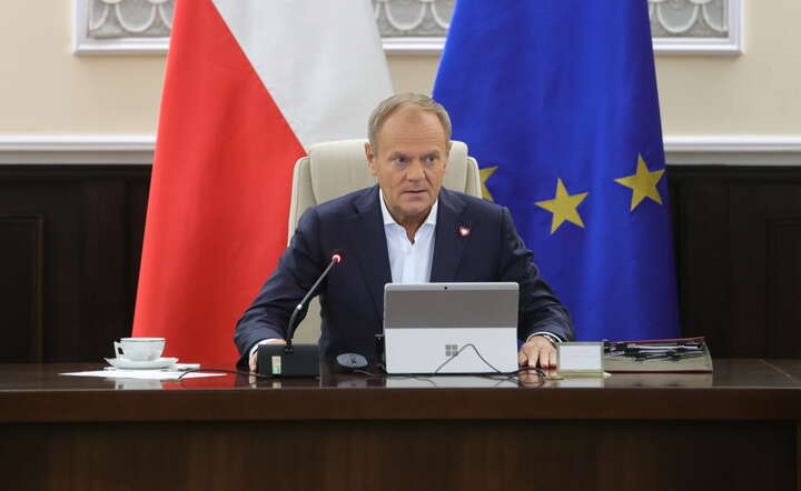  Premier Donald Tusk przed posiedzeniem rządu w KPRM / autor: PAP / Rafał Guz