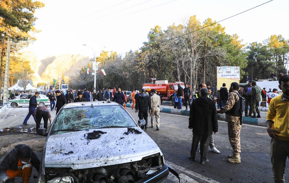 Atak terrorystyczny w irańskim mieście Kerman / autor: PAP/EPA/SARE TAJALLI